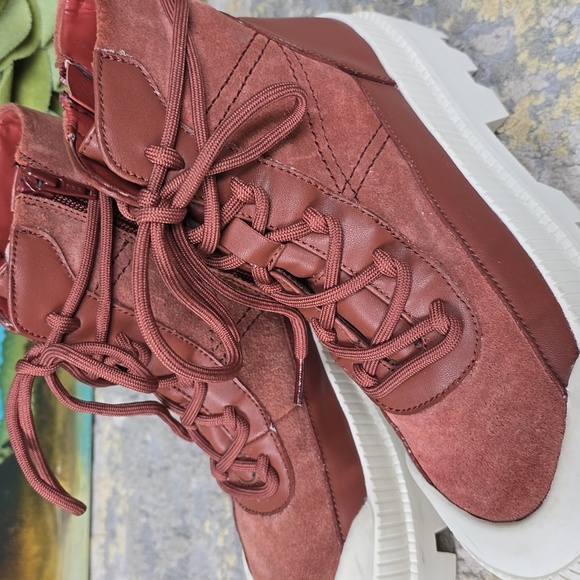 GIanni Bini Wander Lust Lug Sole Platform booties - Picture 9 of 15